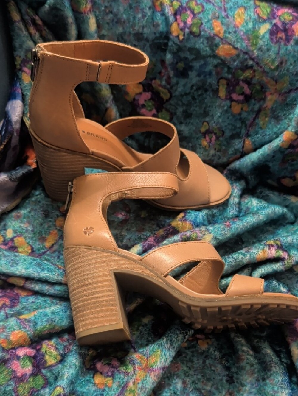 Lucky Brand Tan Leather Strappy Block Heel Sandals, Size 8 - Picture 4 of 8